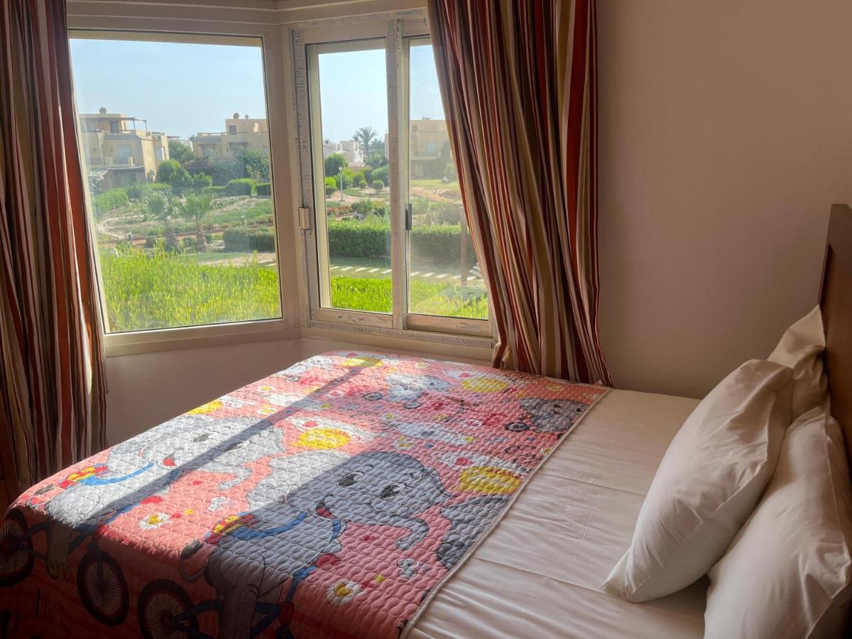 A Sea View Spacious Cheering 5 Bedroom Villa Ain Sokhna "Ain Bay" فيلا كاملة للإيجار قرية العين باي 아인 수크나 외부 사진