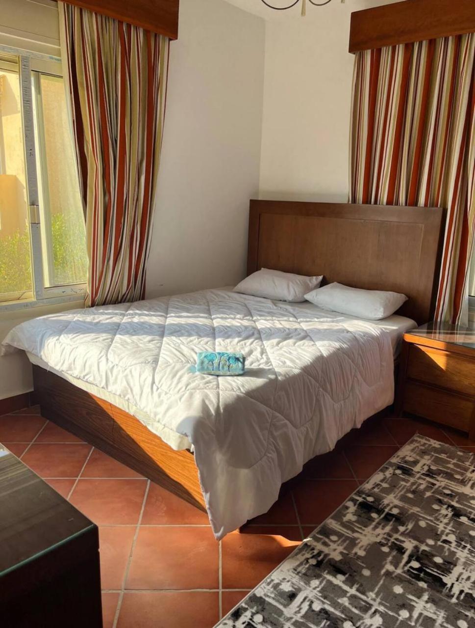 A Sea View Spacious Cheering 5 Bedroom Villa Ain Sokhna "Ain Bay" فيلا كاملة للإيجار قرية العين باي 아인 수크나 외부 사진