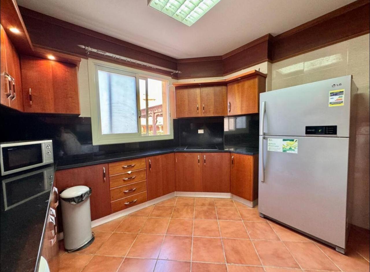A Sea View Spacious Cheering 5 Bedroom Villa Ain Sokhna "Ain Bay" فيلا كاملة للإيجار قرية العين باي 아인 수크나 외부 사진