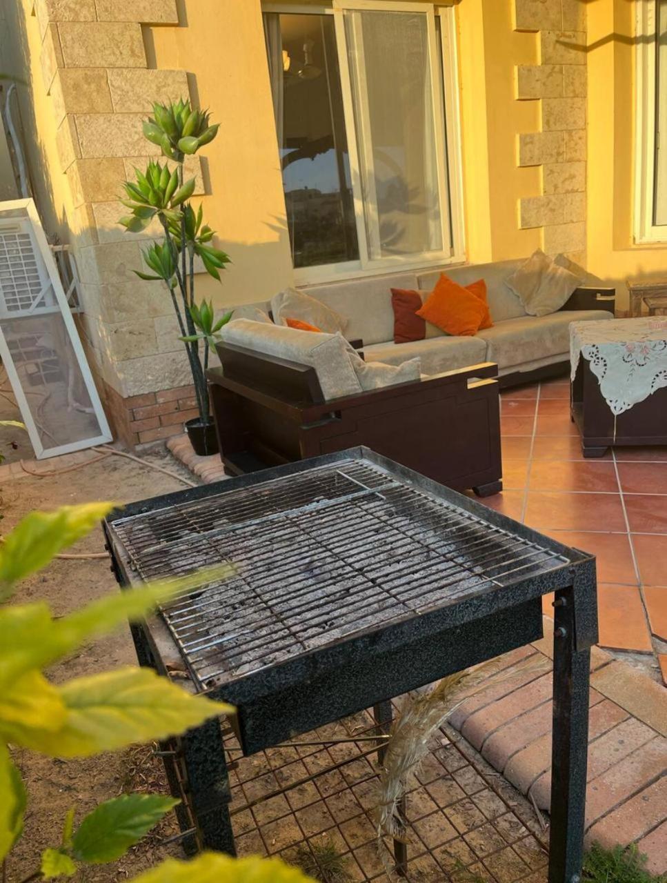 A Sea View Spacious Cheering 5 Bedroom Villa Ain Sokhna "Ain Bay" فيلا كاملة للإيجار قرية العين باي 아인 수크나 외부 사진