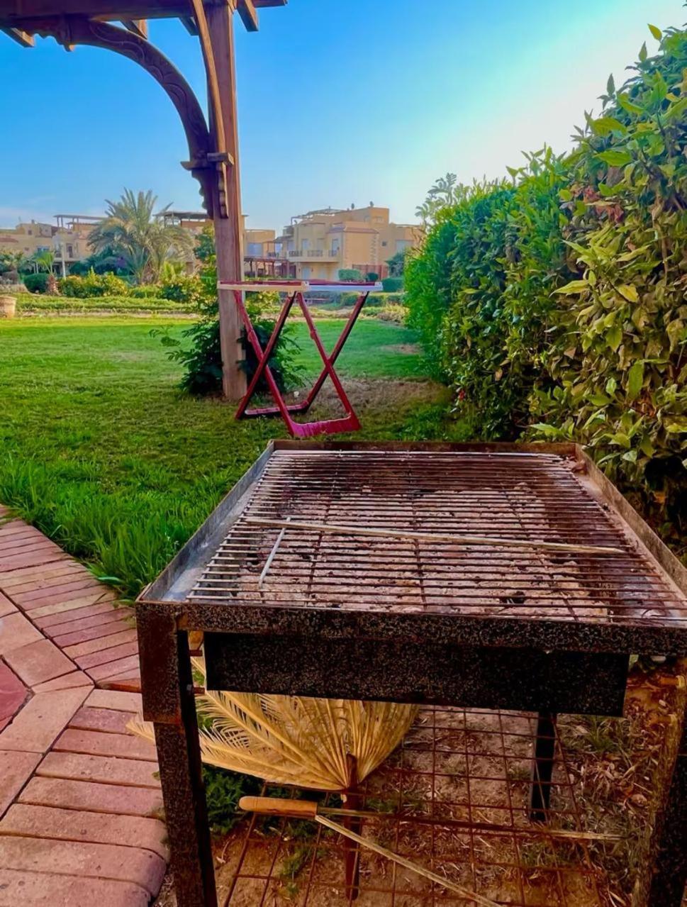 A Sea View Spacious Cheering 5 Bedroom Villa Ain Sokhna "Ain Bay" فيلا كاملة للإيجار قرية العين باي 아인 수크나 외부 사진