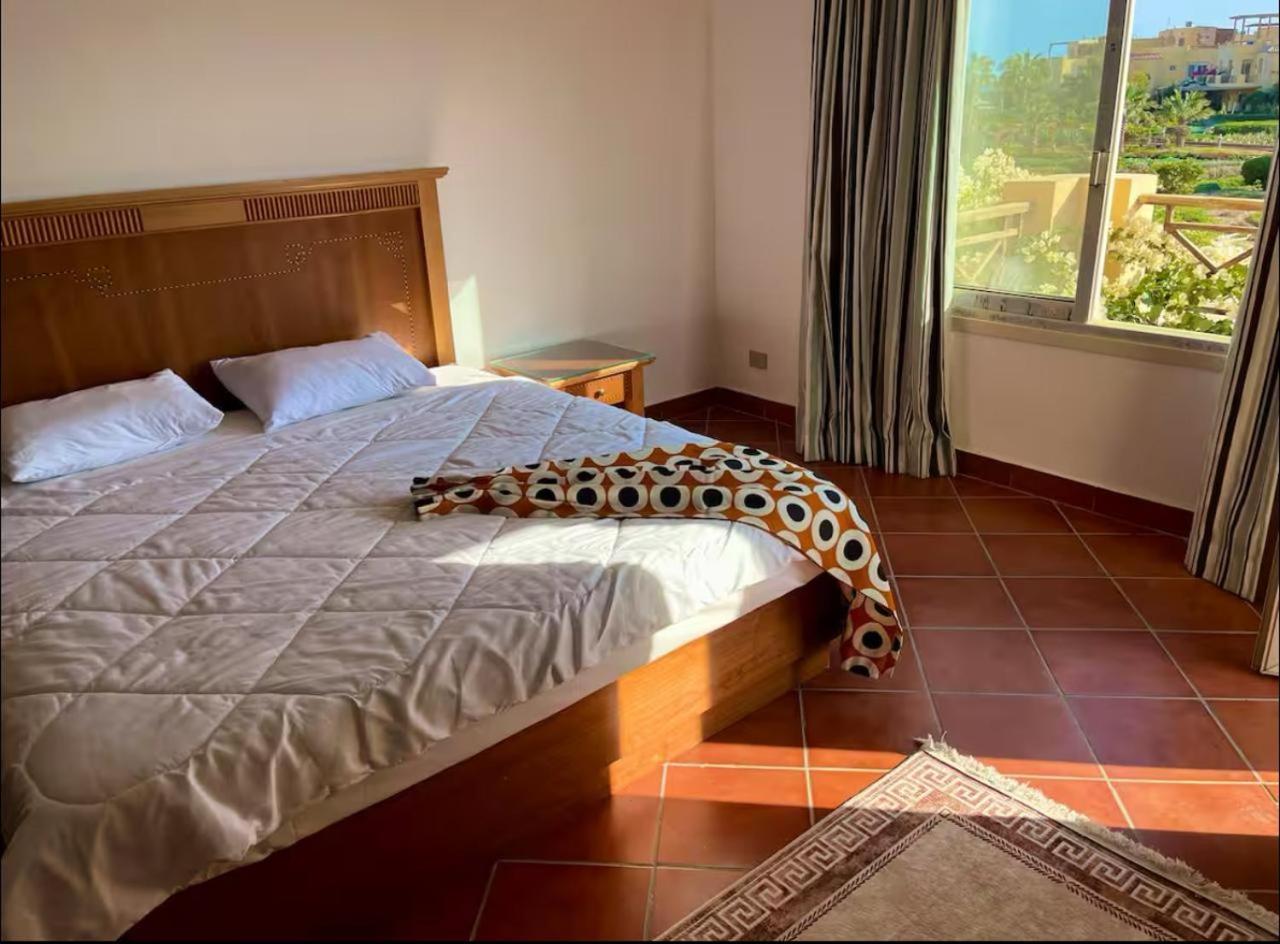 A Sea View Spacious Cheering 5 Bedroom Villa Ain Sokhna "Ain Bay" فيلا كاملة للإيجار قرية العين باي 아인 수크나 외부 사진
