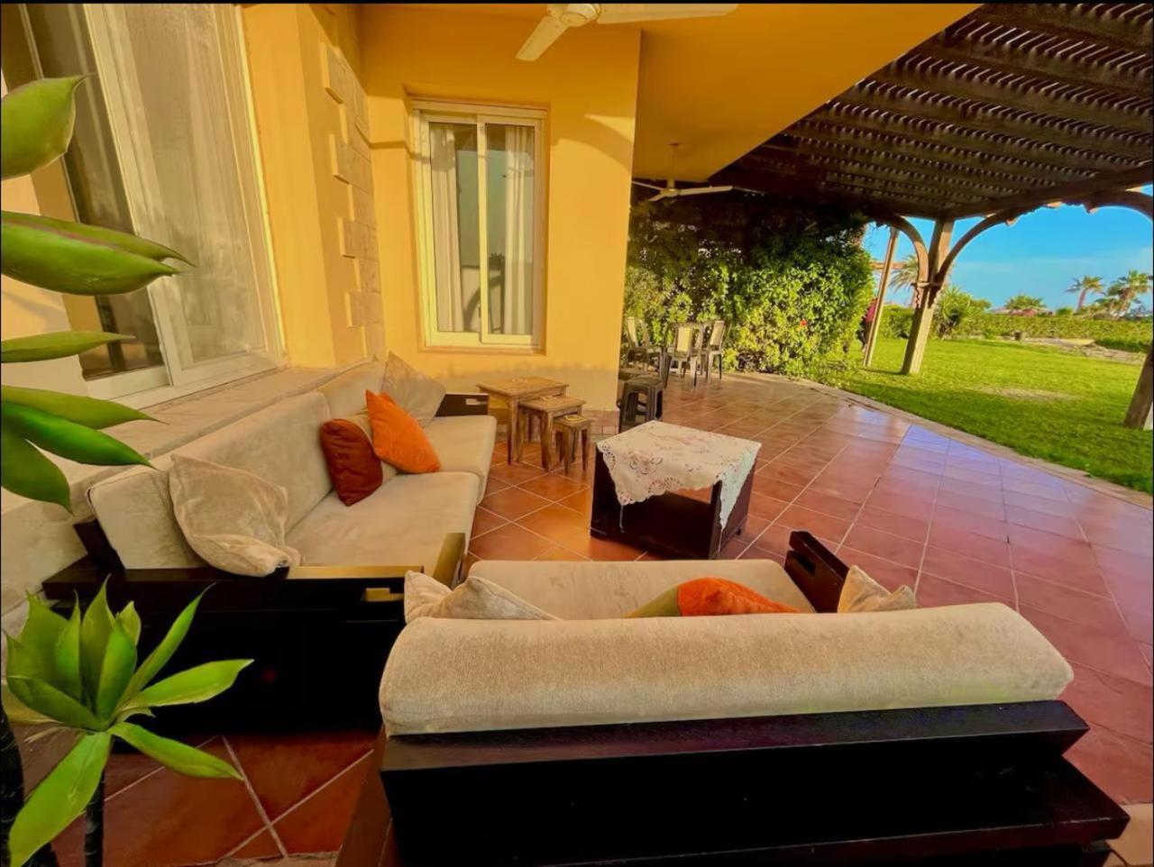 A Sea View Spacious Cheering 5 Bedroom Villa Ain Sokhna "Ain Bay" فيلا كاملة للإيجار قرية العين باي 아인 수크나 외부 사진
