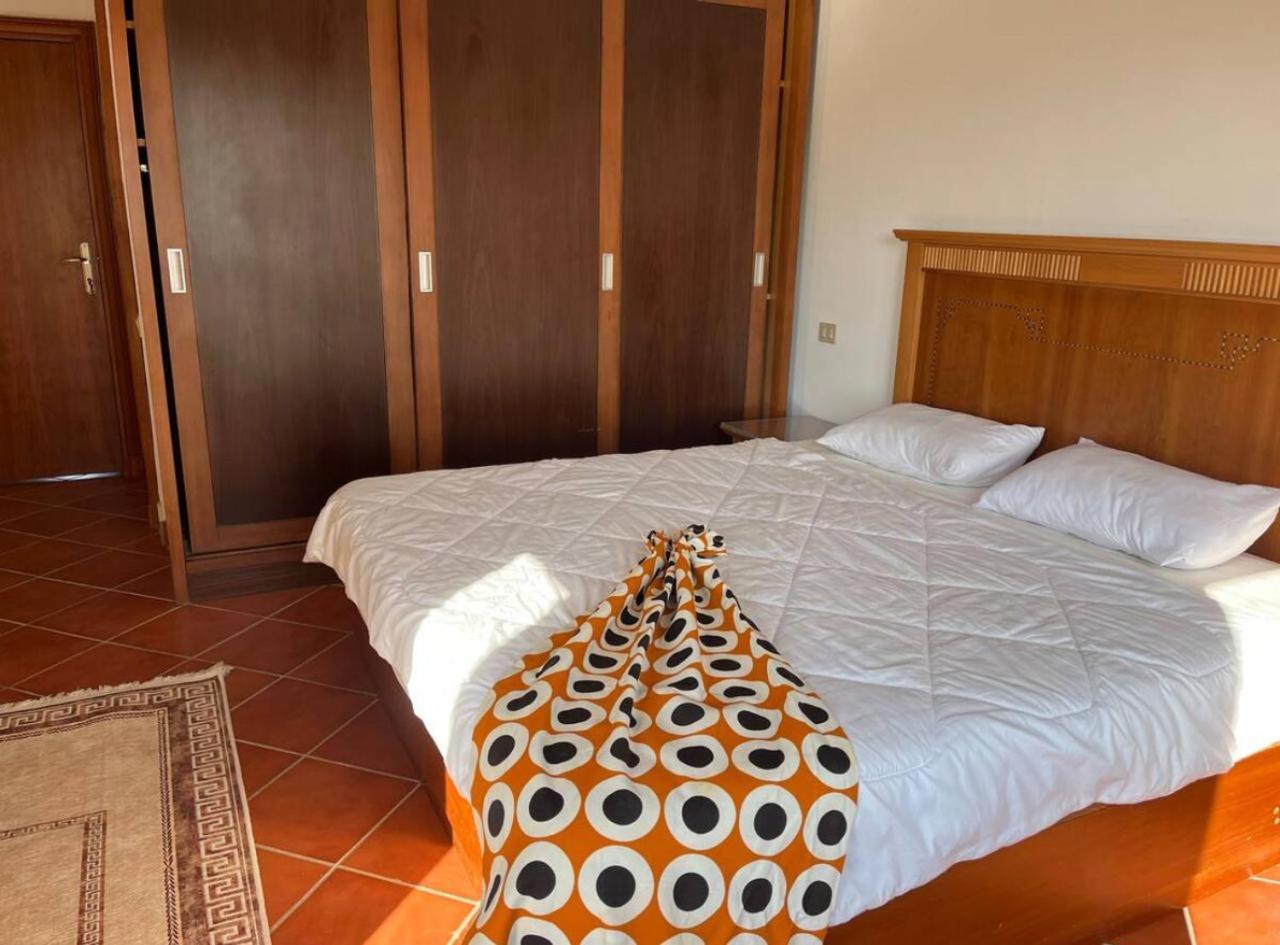 A Sea View Spacious Cheering 5 Bedroom Villa Ain Sokhna "Ain Bay" فيلا كاملة للإيجار قرية العين باي 아인 수크나 외부 사진