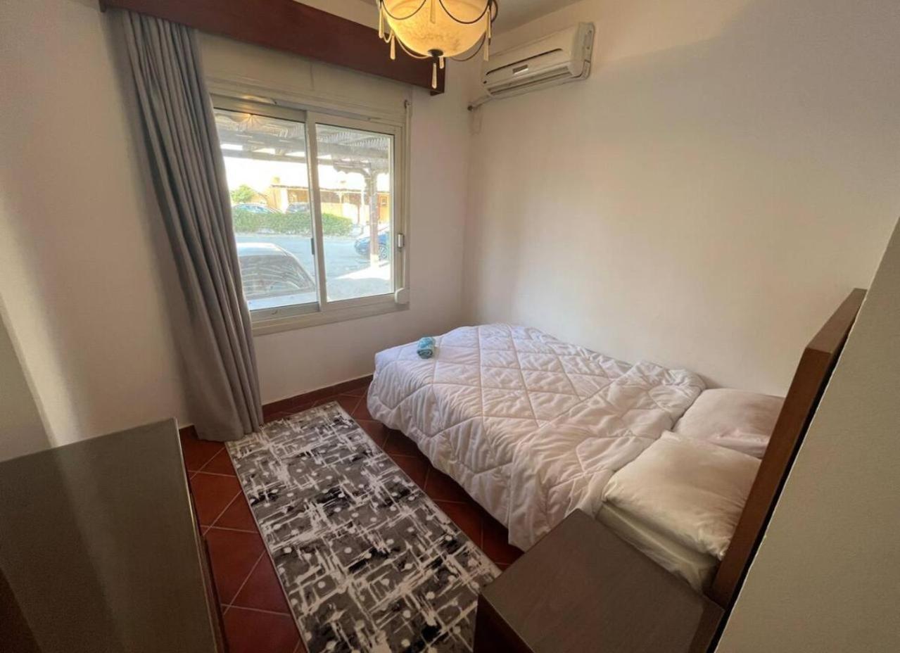 A Sea View Spacious Cheering 5 Bedroom Villa Ain Sokhna "Ain Bay" فيلا كاملة للإيجار قرية العين باي 아인 수크나 외부 사진