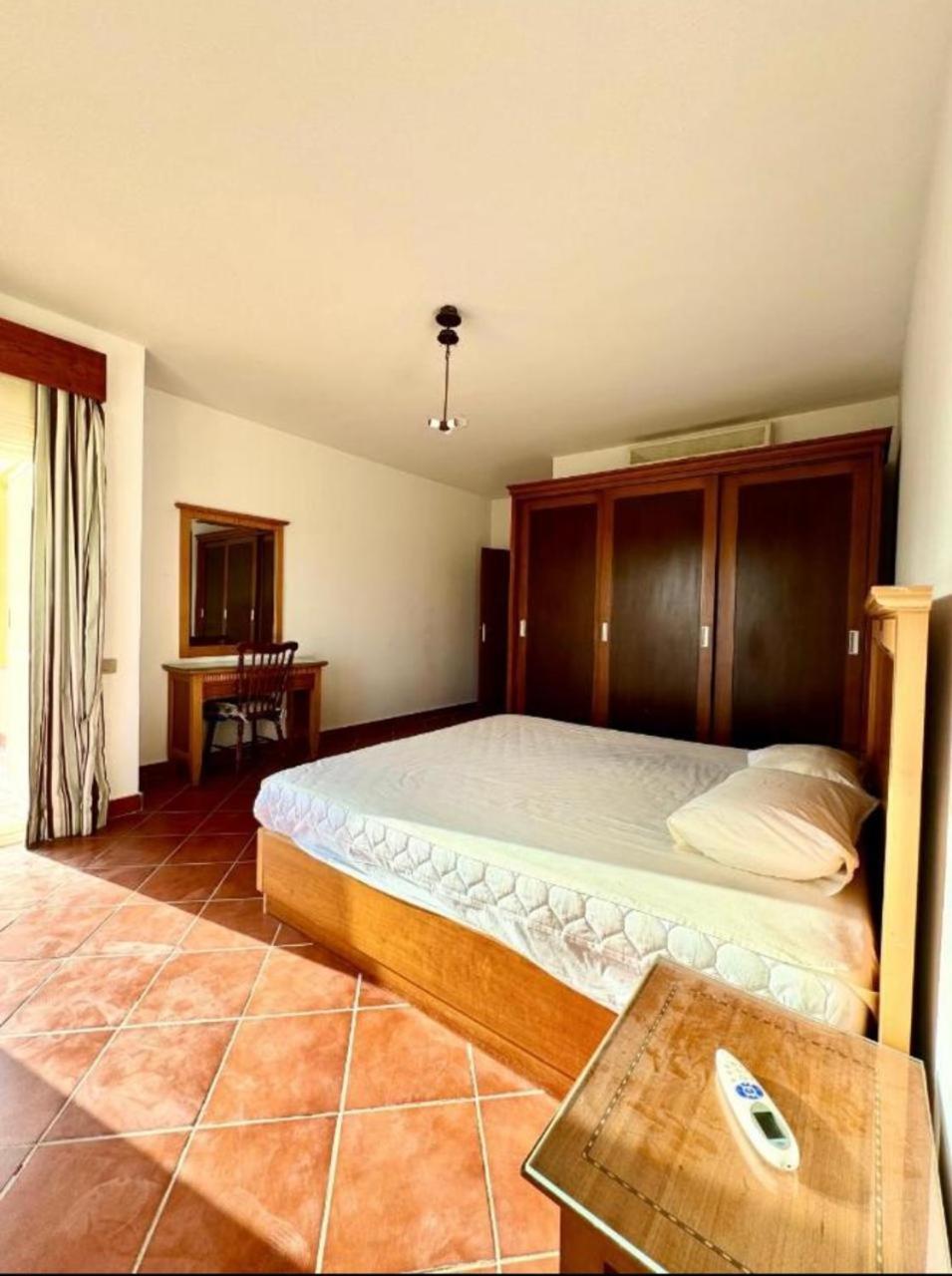 A Sea View Spacious Cheering 5 Bedroom Villa Ain Sokhna "Ain Bay" فيلا كاملة للإيجار قرية العين باي 아인 수크나 외부 사진